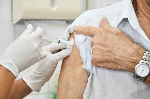 Mairi recebe novas doses da CoronaVac para vacinar idosos