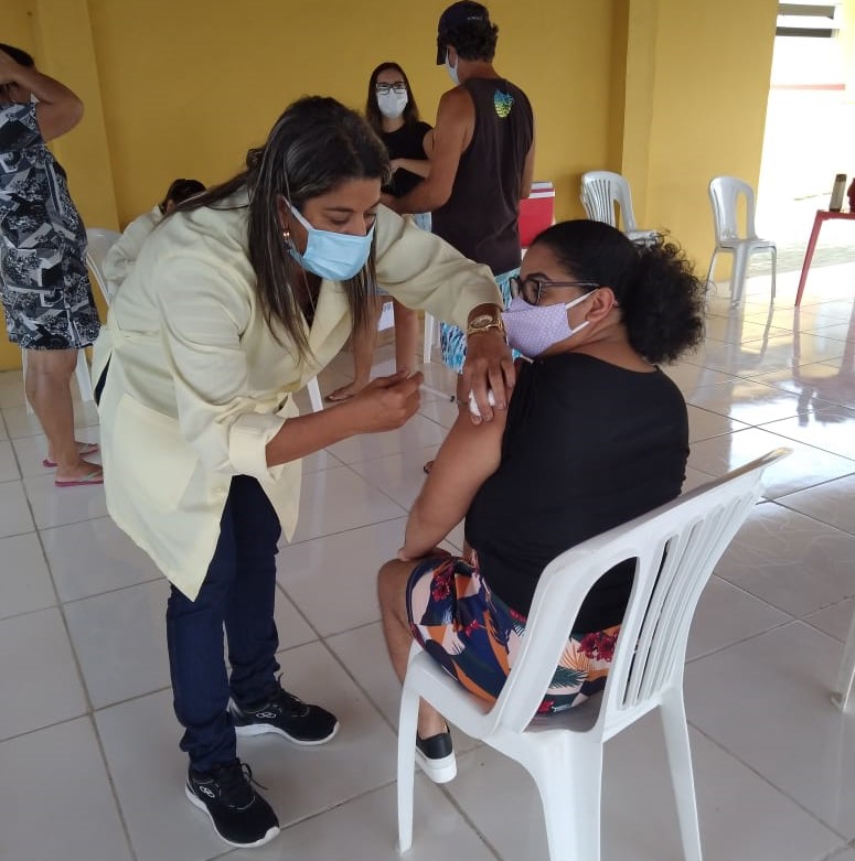 Mairi vacina pessoas com comorbidades e deficiência permanente em sintonia com o Plano Nacional de Imunização